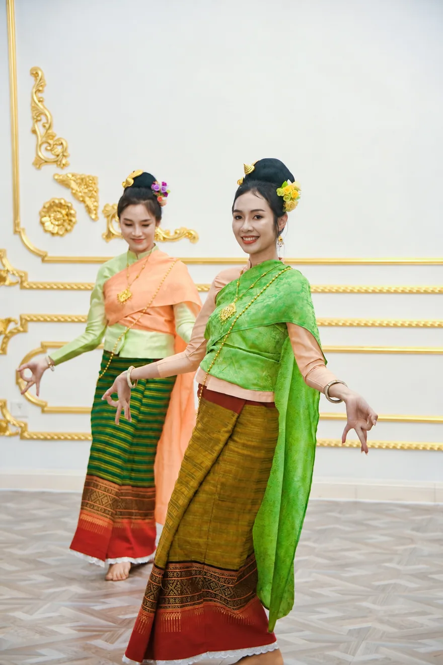 Traditional Thai dance performed during the exchange